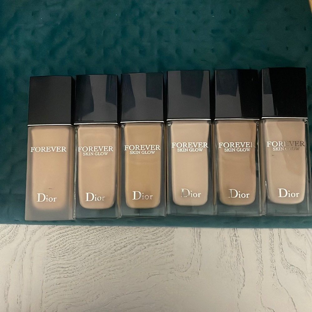 Foundation Dior multiple shades